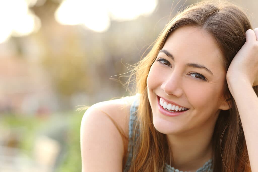 Spring Clean Your Smile: Pro vs Home Dental Care
